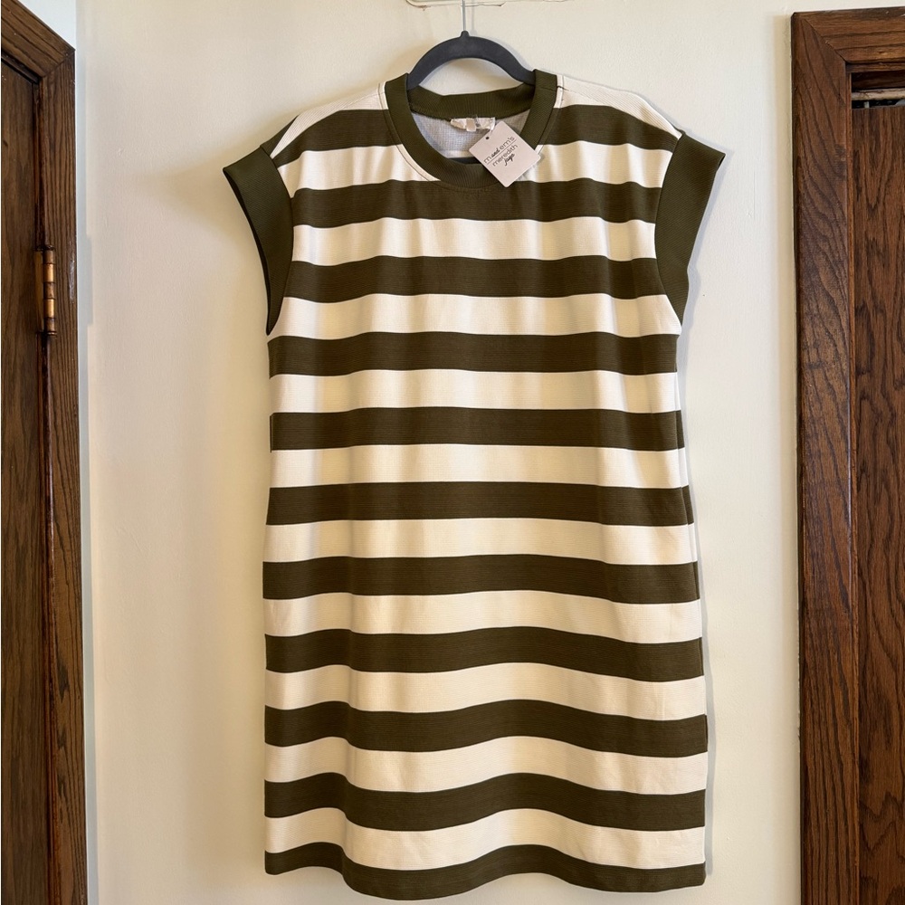 ✨NWT entro Olive and White Striped Shift Dress